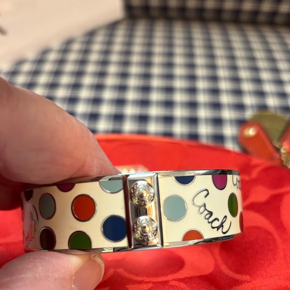 Coach beige polkadot metal bracelet (small) - Picture 5 of 9